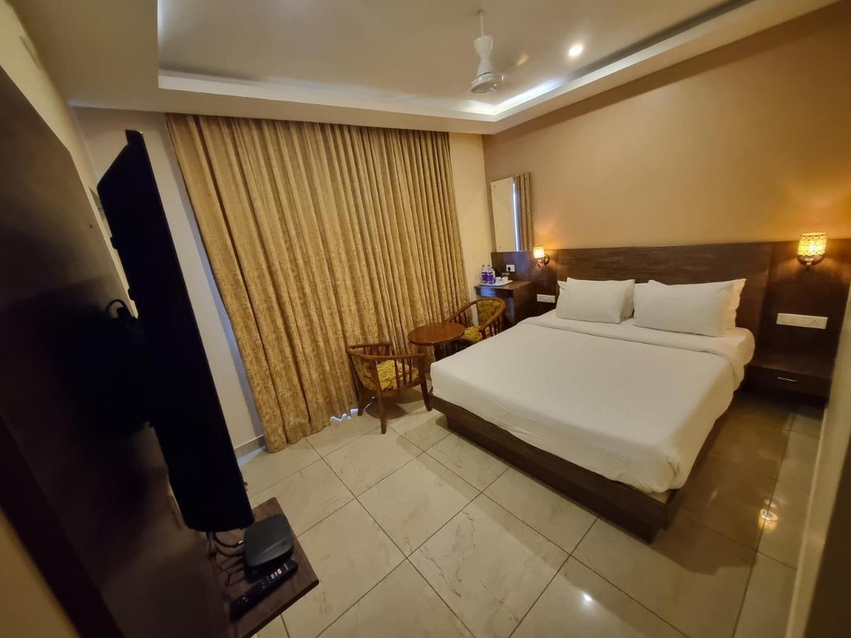 Plutus Residency Ξενοδοχείο Όρβιλ Εξωτερικό φωτογραφία